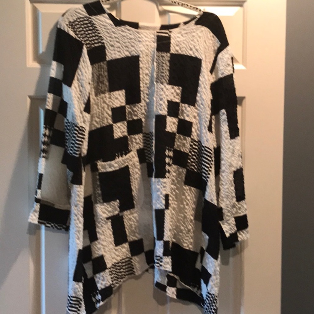 Cute Black/White Patchwork Tunic - image 1